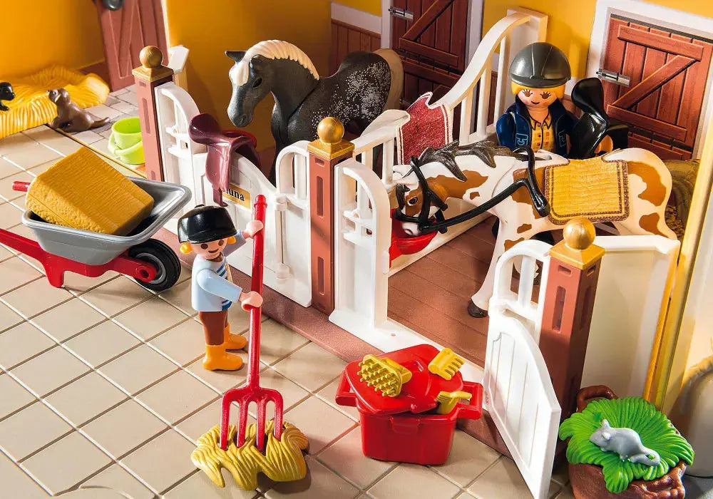 PLAYMOBIL Country 5348 : Ecurie transportable Play Again