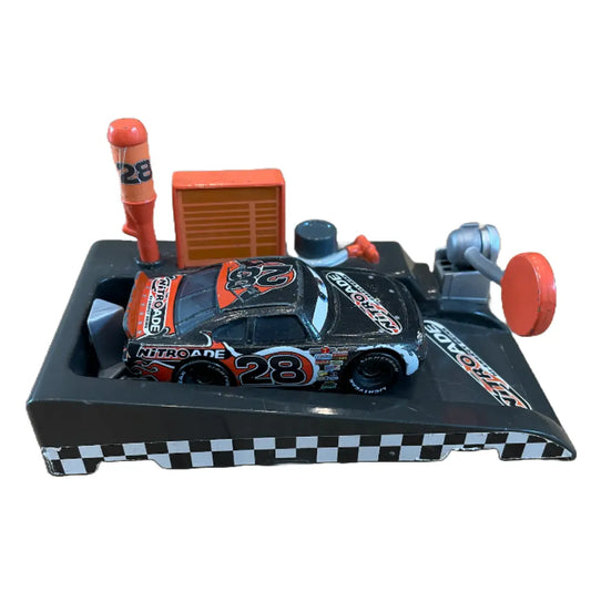 Voiture Cars - Piston Cup No.28 - Aiken Axler avec propulseur Play Again