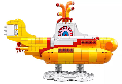 LEGO Ideas 21306 : The Beatles Yellow Submarine Play Again