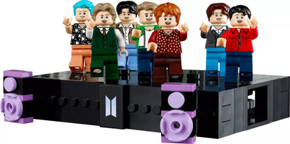 LEGO Ideas 21339 : BTS Dynamite Play Again
