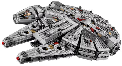 LEGO Star Wars 75105 : Le Faucon Millenium Play Again