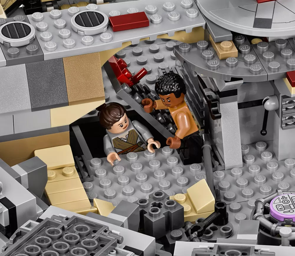 LEGO Star Wars 75105 : Le Faucon Millenium Play Again