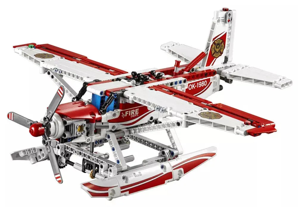 LEGO Technic 42040 : L'avion des pompiers Play Again